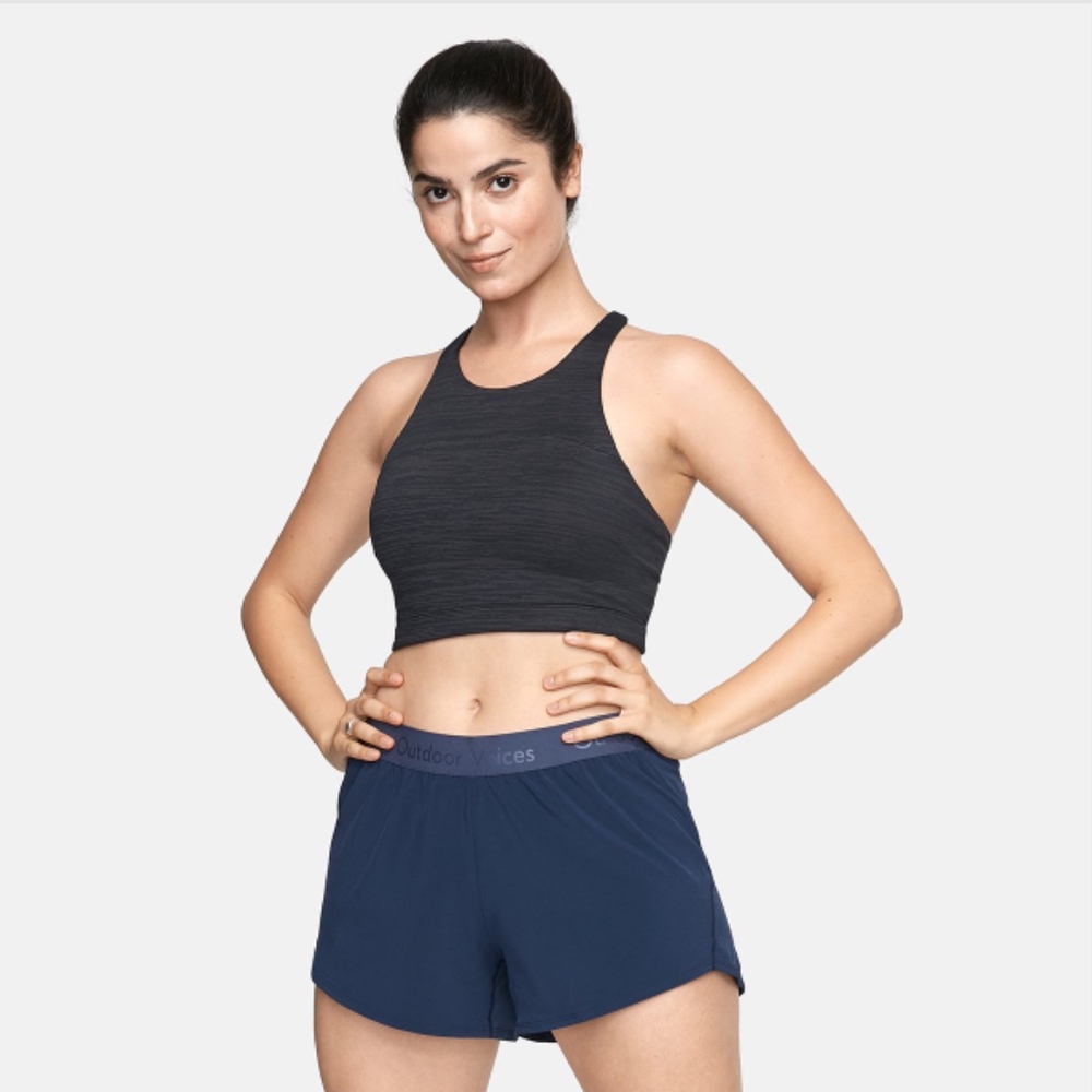 Outdoor Voices relay short XS